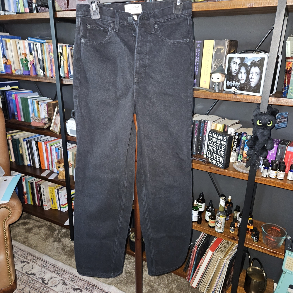 Universal Thread Women's Dark Gray Straight Leg Jeans